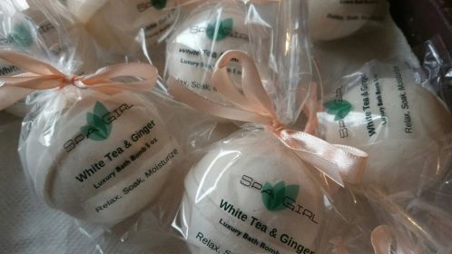 3 WHITE TEA AND GINGER Luxury Bath Bombs, Large 5 oz each, Handmade with Shea, Mango & Cocoa Butter, Ultra Moisturizing, Great for Dry Skin, All Skin