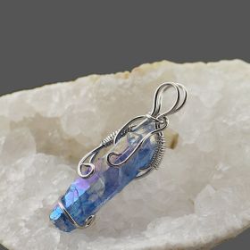 Creative Products Handmade Winding Natural Crystal Column Rough Stone Pendant (Color: Blue)